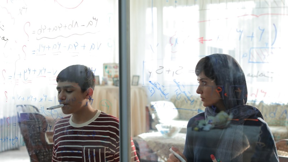 ‘Woman and Child’ Review: In Iran, a Single Mom Pushes Back on the Patriarchy in Nonsensical, Self-Destructive Ways
