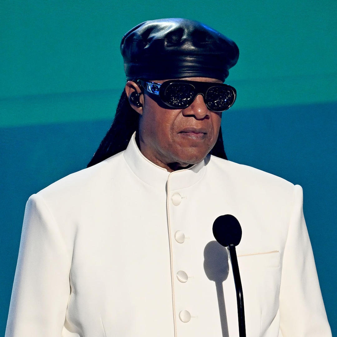 Stevie Wonder Addresses Rumor He's Not Really Blind
